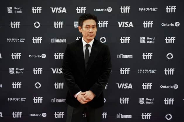 September 5, 2025, Toronto, Ontario, Canada: Sul Kyung-Gu attends the red carpet for the Ã¢â‚¬ËœGood NewsÃ¢â‚¬â ¢ premiere during the 2025 Toronto International Film Festival at The Princess Of Wales Theater. on September 5, 2025 in Toronto, Canada. Toronto Canada - ZUMAe321 20250905_zea_e321_166 Copyright: xLeonardoxRamirezx