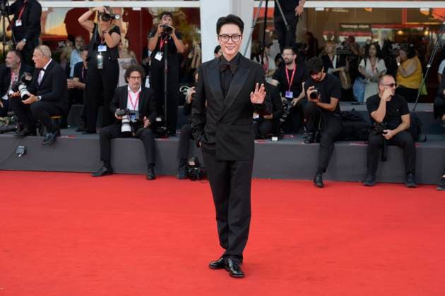 The sun rises on us all red carpet in Venice Lido - 05 Sep 2025 Feng Shaofeng attends The sun rises on us all red carpet during the 82nd Venice Film Festival at Palazzo del Cinema. Venice Lido Italy Copyright: xMarioxCartellix xSOPAxImagesx _DSC7148