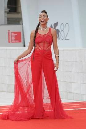 The sun rises on us all red carpet in Venice Lido - 05 Sep 2025 Nina Zilli attends The sun rises on us all red carpet during the 82nd Venice Film Festival at Palazzo del Cinema. Venice Lido Italy Copyright: xMarioxCartellix xSOPAxImagesx _DSC7382