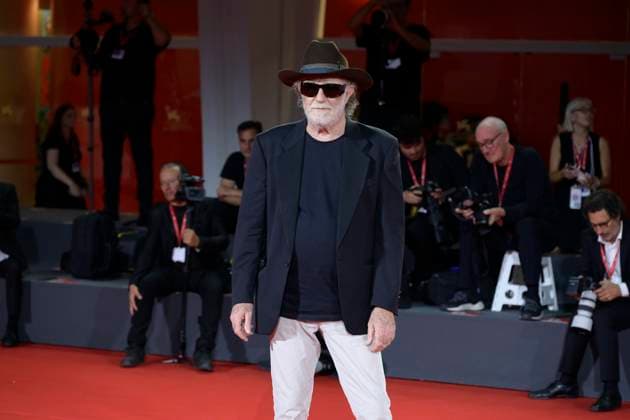 Silent friend red carpet in Venice Lido, Italy - 05 Sep 2025 Francesco De Gregori attends the Silent friend red carpet during the 82nd Venice Film Festival at Palazzo del Cinema. Venice Lido Italy Copyright: xMarioxCartellix xSOPAxImagesx _DSC7444
