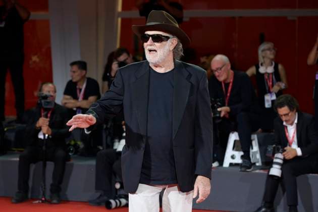 Silent friend red carpet in Venice Lido, Italy - 05 Sep 2025 Francesco De Gregori attends the Silent friend red carpet during the 82nd Venice Film Festival at Palazzo del Cinema. Venice Lido Italy Copyright: xMarioxCartellix xSOPAxImagesx _DSC7445