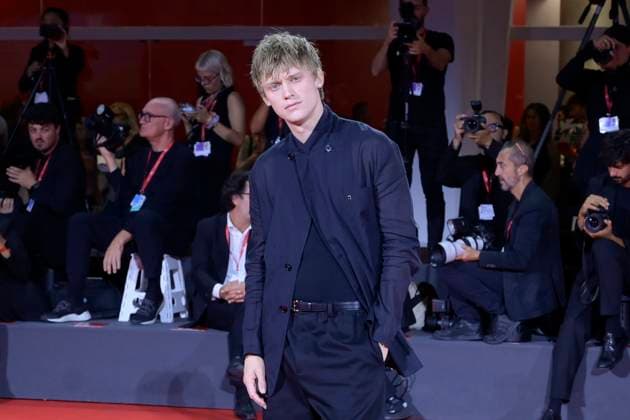 Silent friend red carpet in Venice Lido, Italy - 05 Sep 2025 Enzo Brumm attends the Silent friend red carpet during the 82nd Venice Film Festival at Palazzo del Cinema. Venice Lido Italy Copyright: xMarioxCartellix xSOPAxImagesx _DSC7612