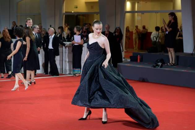 Silent friend red carpet in Venice Lido, Italy - 05 Sep 2025 Luna Wedler attends the Silent friend red carpet during the 82nd Venice Film Festival at Palazzo del Cinema. Venice Lido Italy Copyright: xMarioxCartellix xSOPAxImagesx _DSC7615