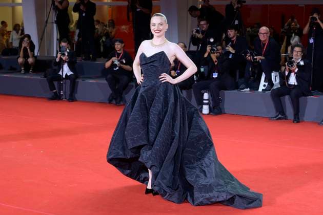 Silent friend red carpet in Venice Lido, Italy - 05 Sep 2025 Luna Wedler attends the Silent friend red carpet during the 82nd Venice Film Festival at Palazzo del Cinema. Venice Lido Italy Copyright: xMarioxCartellix xSOPAxImagesx _DSC7632
