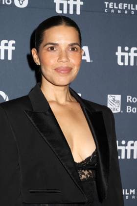 50th Toronto International Film Festival Red carpet of the film The lost bus America Ferrera 448376 2025 09 05 Toronto Canada  Copyright: xIsabellexVautierx xStarfacex STAR_448376_065