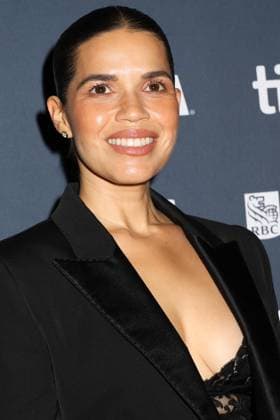 50th Toronto International Film Festival Red carpet of the film The lost bus America Ferrera 448376 2025 09 05 Toronto Canada  Copyright: xIsabellexVautierx xStarfacex STAR_448376_066