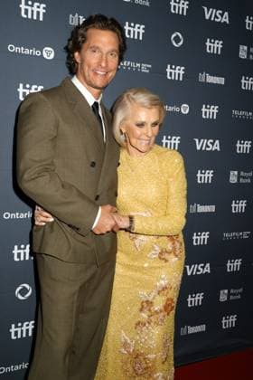 50th Toronto International Film Festival Red carpet of the film The lost bus Matthew McConaughey with his mother Kay McConaughey 448376 2025 09 05 Toronto Canada  Copyright: xIsabellexVautierx xStarfacex STAR_448376_080