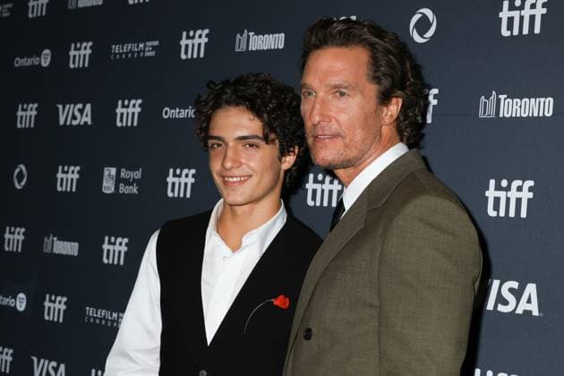 50th Toronto International Film Festival Red carpet of the film The lost bus Matthew McConaughey with his son Levi McConaughey 448376 2025 09 05 Toronto Canada  Copyright: xIsabellexVautierx xStarfacex STAR_448376_090