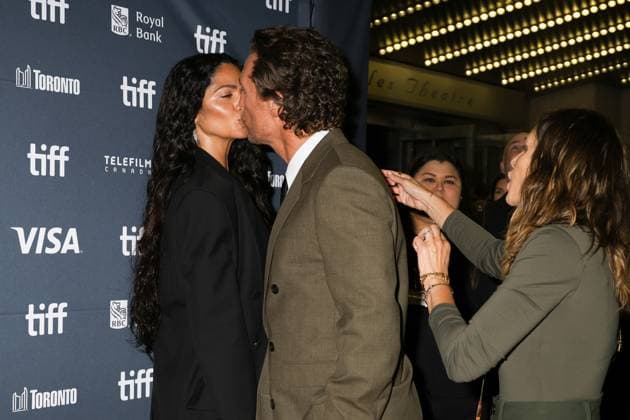 50th Toronto International Film Festival Red carpet of the film The lost bus Matthew McConaughey with his wife Camilla Alves 448376 2025 09 05 Toronto Canada  Copyright: xIsabellexVautierx xStarfacex STAR_448376_101