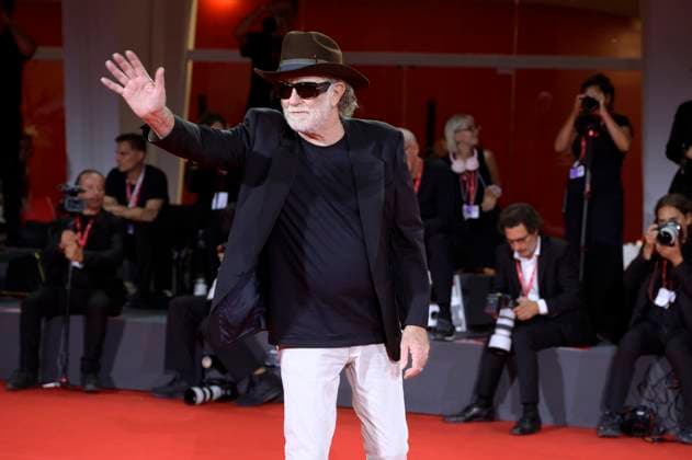 Francesco De Gregori bei der Premiere des Dokumentarfilms Piero PelÃ¹. Rumore dentro Noise inside. Don t Call Me a Rock Star auf der Biennale di Venezia 2025 82. Internationale Filmfestspiele von Venedig im Palazzo del Cinema. Venedig, 05.09.2025