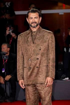 82nd Venice Film Festival Red carpet of the movie -Silent friend- Palazzo del Cinema - Venice Lido, Italy Vinicio Marchioni 82nd Venice Film Festival Red carpet of the movie -Silent friend- Palazzo del Cinema - Venice Lido, Italy 5th September 2025  Copyright: xMAXxMONTINGELLI SGPx