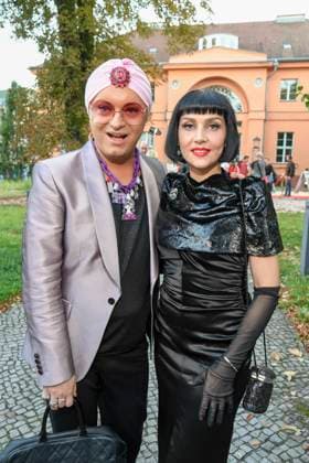 abb Julian F. M. Stoeckel und Pauline Stolze zu Gast bei der Theater Premiere von Der eingebildet Kranke am 90.Geburtstag von Dieter Hallervorden im Schlosspark Theater 05.09.2025 in Berlin Berlin Deutschland