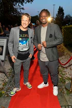 abb Oliver Pocher und Mola Adebisi zu Gast bei der Theater Premiere von Der eingebildet Kranke am 90.Geburtstag von Dieter Hallervorden im Schlosspark Theater 05.09.2025 in Berlin Berlin Deutschland