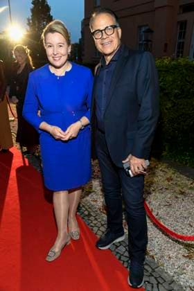 abb Franziska Giffey und Karsten Speck zu Gast bei der Theater Premiere von Der eingebildet Kranke am 90.Geburtstag von Dieter Hallervorden im Schlosspark Theater 05.09.2025 in Berlin Berlin Deutschland