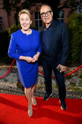 abb Franziska Giffey und Karsten Speck zu Gast bei der Theater Premiere von Der eingebildet Kranke am 90.Geburtstag von Dieter Hallervorden im Schlosspark Theater 05.09.2025 in Berlin Berlin Deutschland