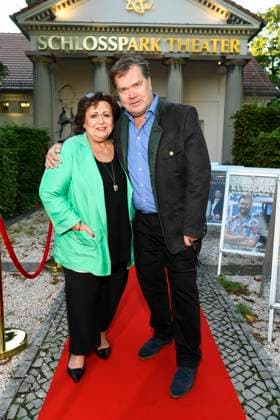 abb Daniela Urbschat mit Begleitung Mann zu Gast bei der Theater Premiere von Der eingebildet Kranke am 90.Geburtstag von Dieter Hallervorden im Schlosspark Theater 05.09.2025 in Berlin Berlin Deutschland