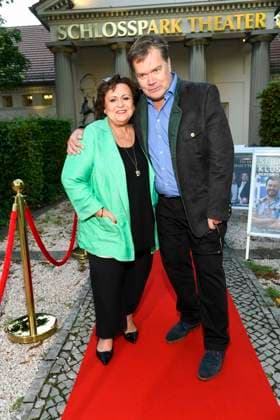 abb Daniela Urbschat mit Begleitung Mann zu Gast bei der Theater Premiere von Der eingebildet Kranke am 90.Geburtstag von Dieter Hallervorden im Schlosspark Theater 05.09.2025 in Berlin Berlin Deutschland