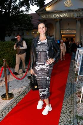 Katharina Gerhardt bei der Pemiere Der eingebilkdet Kranke und dem 90. Geburtstag von Dieter Hallervorden im Schloßparktheater in Berlinam 5.9.2025