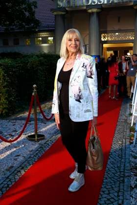 Cindy Berger bei der Pemiere Der eingebilkdet Kranke und dem 90. Geburtstag von Dieter Hallervorden im Schloßparktheater in Berlinam 5.9.2025