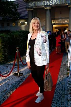 Cindy Berger bei der Pemiere Der eingebilkdet Kranke und dem 90. Geburtstag von Dieter Hallervorden im Schloßparktheater in Berlinam 5.9.2025