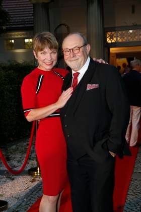 Antje Rietz und Begleitung bei der Pemiere Der eingebilkdet Kranke und dem 90. Geburtstag von Dieter Hallervorden im Schloßparktheater in Berlinam 5.9.2025