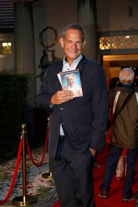 Klaus Peter Grap bei der Pemiere Der eingebilkdet Kranke und dem 90. Geburtstag von Dieter Hallervorden im Schloßparktheater in Berlinam 5.9.2025