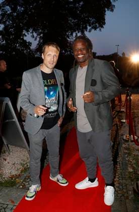 Oliver Pocher und Mola Adebisi bei der Pemiere Der eingebilkdet Kranke und dem 90. Geburtstag von Dieter Hallervorden im Schloßparktheater in Berlinam 5.9.2025