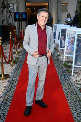 Santiago Ziesmer bei der Premiere des Theaterstücks Der eingebildet Kranke und 90. Geburtstag von Dieter Hallervorden im Schlosspark Theater. Berlin, 05.09.2025