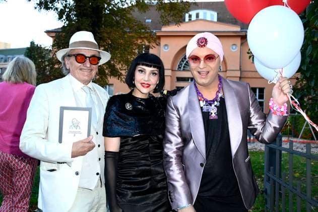 Lo Graf von Blickensdorf, Pauline Stolze und Julian F.M. Stoeckel bei der Premiere des Theaterstücks Der eingebildet Kranke und 90. Geburtstag von Dieter Hallervorden im Schlosspark Theater. Berlin, 05.09.2025