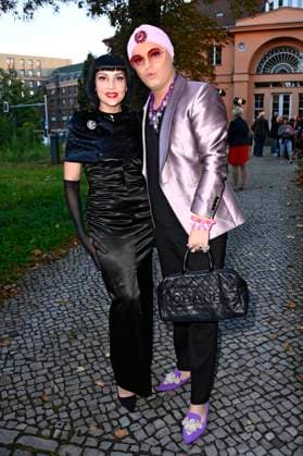 Pauline Stolze und Julian F.M. Stoeckel bei der Premiere des Theaterstücks Der eingebildet Kranke und 90. Geburtstag von Dieter Hallervorden im Schlosspark Theater. Berlin, 05.09.2025