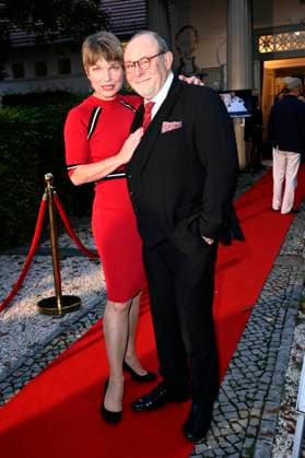 Antje Rietz mit Begleitung bei der Premiere des Theaterstücks Der eingebildet Kranke und 90. Geburtstag von Dieter Hallervorden im Schlosspark Theater. Berlin, 05.09.2025