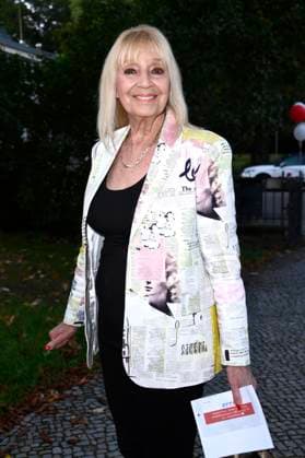 Cindy Berger bei der Premiere des Theaterstücks Der eingebildet Kranke und 90. Geburtstag von Dieter Hallervorden im Schlosspark Theater. Berlin, 05.09.2025