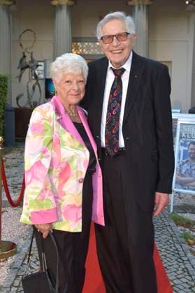 Otfried Laur mit Ehefrau Leni Laur bei der Premiere des Theaterstücks Der eingebildet Kranke und 90. Geburtstag von Dieter Hallervorden im Schlosspark Theater. Berlin, 05.09.2025