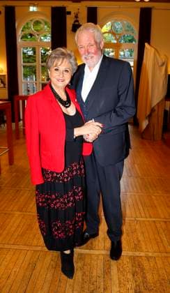 Dagmar Frederic, Dr. Klaus Lenk bei der Premiere Der eingebildet Kranke und 90. Geburtstag von Dieter Hallervorden im Schloßpark Theater Berlin.