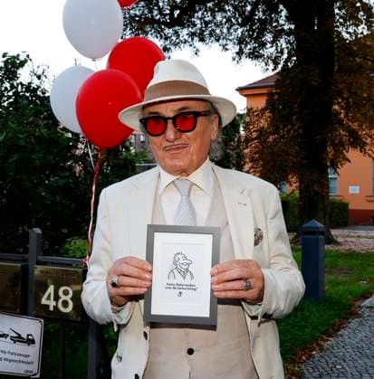 Lo Graf von Blickensdorf bei der Premiere Der eingebildet Kranke und 90. Geburtstag von Dieter Hallervorden im Schloßpark Theater Berlin.