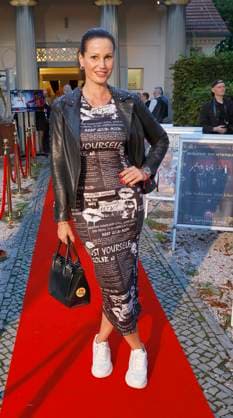 Katharina Gerhardt bei der Premiere Der eingebildet Kranke und 90. Geburtstag von Dieter Hallervorden im Schloßpark Theater Berlin.