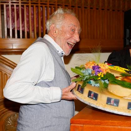 Dieter Hallervorden bei der Premiere Der eingebildet Kranke und 90. Geburtstag von Dieter Hallervorden im Schloßpark Theater Berlin.