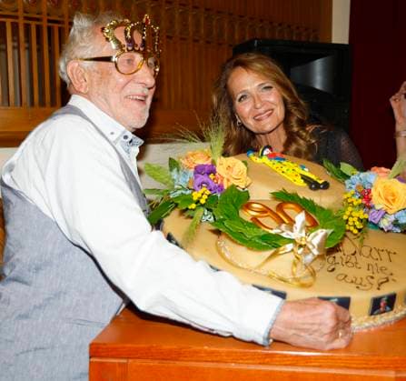 Dieter Hallervorden mit Ehefrau Christiane Hallervorden bei der Premiere Der eingebildet Kranke und 90. Geburtstag von Dieter Hallervorden im Schloßpark Theater Berlin.