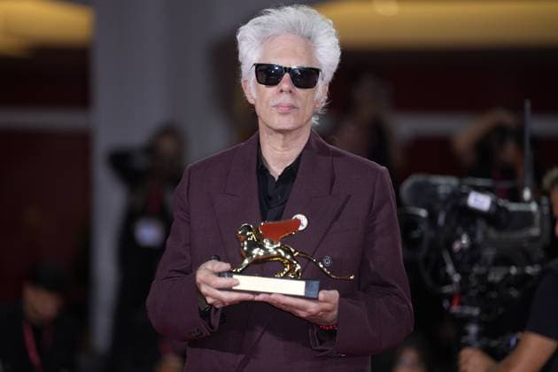 Foto IPP Daniele Cifala’ Venezia 06 09 2025 Patroness Photocall - The 81st Venice International Film Festival nella foto : Jim Jarmusch poses with the Golden Lion for Best Film for Father Mother Sister Brother during the winners photocall at the 82nd Venice International Film Festival on September 06, 2025 in Venice, Italy. Italy Photo Press - World Copyright