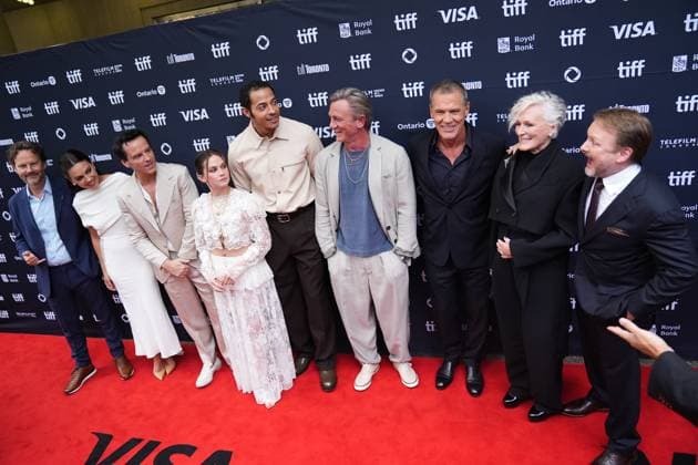 2025 Toronto International Film Festival - Wake Up Dead Man: A Knives Out Mystery TORONTO, CANADA - SEPTEMBER 6 : (L-R) Ram Bergman, Kerry Washington, Andrew Scott, Cailee Spaeny, Daryl McCormack, Daniel Craig, Josh Brolin, Glenn Close, Rian Johnson attend the premiere of ‘Wake Up Dead Man: A Knives Out Mystery’ during the 2025 Toronto International Film Festival at Princess of Wales Theatre in Toronto, Ontario, Canada on September 6, 2025. Mert Alper Dervis Anadolu Ontario Canada. Editorial use only. Please get in touch for any other usage. Copyright: x2025xAnadoluxMertxAlperxDervisx