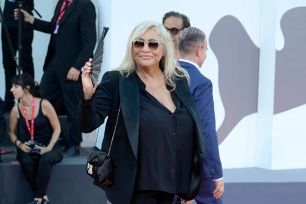 Closing ceremony red carpet in Venice Lido, Italy - 06 Sep 2025 Mara Venier attends the closing ceremony red carpet of 82nd Venice Film Festival in Venice Lido at Palazzo del Cinema. Venice Lido Italy Copyright: xMarioxCartellix xSOPAxImagesx _DSC8095