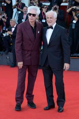 Closing ceremony red carpet in Venice Lido, Italy - 06 Sep 2025 Jim Jarmusch (l) and Tony Servillo (r) attend the closing ceremony red carpet of 82nd Venice Film Festival in Venice Lido at Palazzo del Cinema. Venice Lido Italy Copyright: xMarioxCartellix xSOPAxImagesx _DSC8140