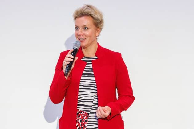 06.09.2025. Düsseldorf. Der neu ins Leben gerufene Weststern-Förderpreis 2025 geht an vier Kunstvereine in Nordrhein-Westfalen. Mit dem Preis sollen Kunstvereine unterstützt werden, die mit besonderen Konzepten und hohem bürgerschaftlichem Einsatz neue Impulse für die Kunstlandschaft in NRW setzen. Das gesamte Fördervolumen beträgt 100.000 Euro. Aus 13 nominierten Institutionen wählte eine Jury die Preisträger aus. Hier: Ina Brandes, Ministerin für Kultur und Wissenschaft des Landes Nordrhein-Westfalen. Düsseldorf Kunnstsammlung K20 Nordrhein-Westfalen Deutschland