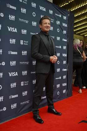 2025 Toronto International Film Festival - Wake Up Dead Man: A Knives Out Mystery Premiere Jeremy Renner attends the red carpet for the ˜Wake Up Dead Man: A Knives Out Mystery™ premiere during the 2025 Toronto International Film Festival at Princess of Wales Theatre. on September 6, 2025 in Toronto, Canada. (Photo by Leonardo Ramirez Eyepix Group) Copyright: xLeonardoxRamirez xEyepixxGroupx LR_06092025_167776