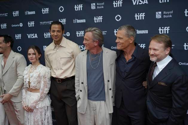 2025 Toronto International Film Festival - Wake Up Dead Man: A Knives Out Mystery Premiere (L-R) Cailee Spaeny, Daryl McCormack, Daniel Craig, Josh Brolin,Rian Johnson attend the red carpet for the ˜Wake Up Dead Man: A Knives Out Mystery™ premiere during the 2025 Toronto International Film Festival at Princess of Wales Theatre. on September 6, 2025 in Toronto, Canada. (Photo by Leonardo Ramirez Eyepix Group) Copyright: xLeonardoxRamirez xEyepixxGroupx LR_06092025_167812