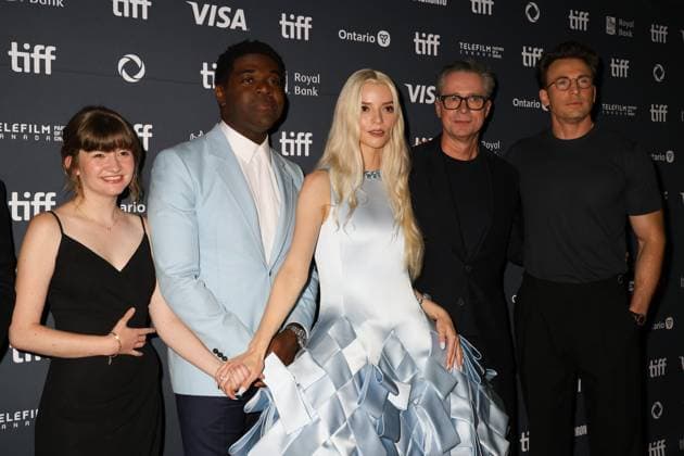 50eme Festival du Film de Toronto 06 Septembre 2025 50th Toronto International Film Festival Red carpet of the film Sacrifice Jade Croot, Sam Richardson, Anya Taylor Joy, producer Robert Walak and Chris Evans 448402 2025 09 06 Toronto Canada  Copyright: xIsabellexVautierx xStarfacex STAR_448402_056