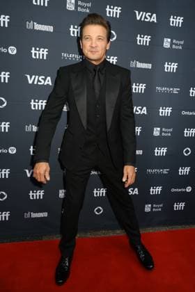 50eme Festival du Film de Toronto 06 Septembre 2025 50th Toronto International Film Festival Red carpet of the film Wake up dead man a knives out mystery Jeremy Renner 448402 2025 09 06 Toronto Canada  Copyright: xIsabellexVautierx xStarfacex STAR_448402_170