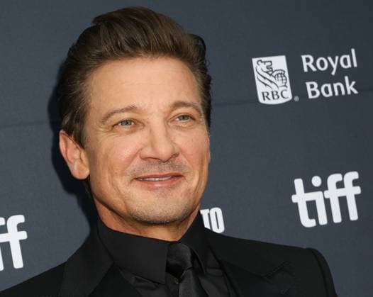 50eme Festival du Film de Toronto 06 Septembre 2025 50th Toronto International Film Festival Red carpet of the film Wake up dead man a knives out mystery Jeremy Renner 448402 2025 09 06 Toronto Canada  Copyright: xIsabellexVautierx xStarfacex STAR_448402_178