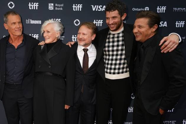 50eme Festival du Film de Toronto 06 Septembre 2025 50th Toronto International Film Festival Red carpet of the film Wake up dead man a knives out mystery Josh Brolin, Glenn Close, Rian Johnson, Josh O Connor and Jeremy Renner 448402 2025 09 06 Toronto Canada  Copyright: xIsabellexVautierx xStarfacex STAR_448402_198