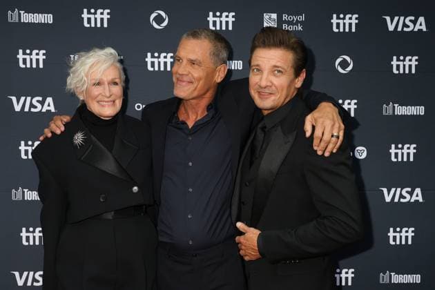 50eme Festival du Film de Toronto 06 Septembre 2025 50th Toronto International Film Festival Red carpet of the film Wake up dead man a knives out mystery Glenn Close, Josh Brolin and Jeremy Renner 448402 2025 09 06 Toronto Canada  Copyright: xIsabellexVautierx xStarfacex STAR_448402_206